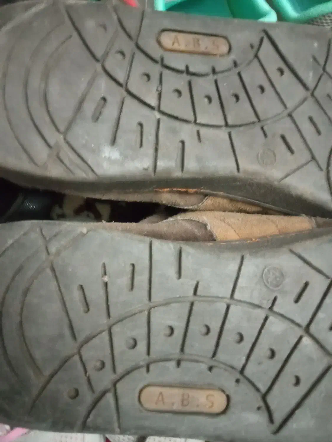 چند جفت کفش در سایز های مختلف|کیف، کفش، کمربند|تبریز, |دیوار