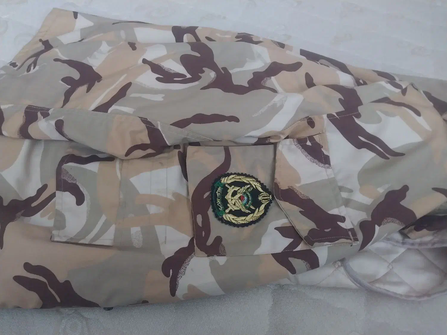 تیشرت|لباس|قائن, |دیوار