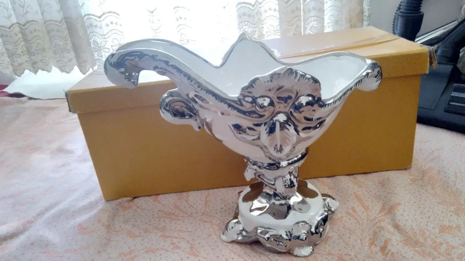 ظروف پذیرایی|ظروف سرو و پذیرایی|مهاجران, |دیوار