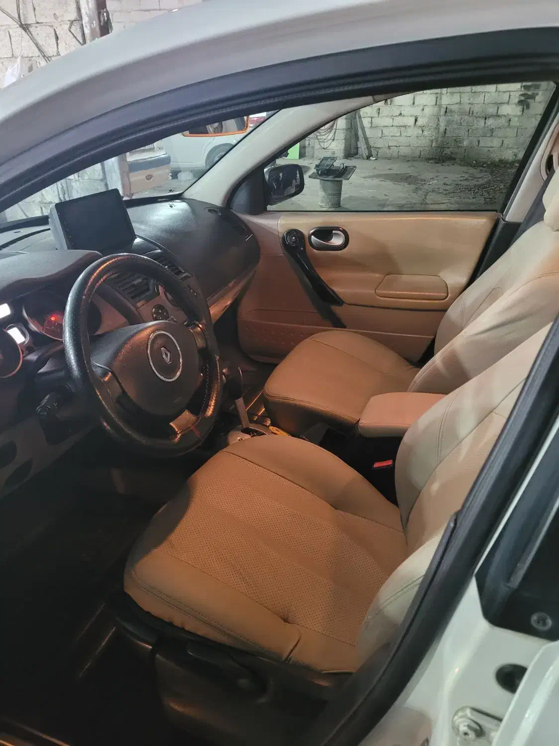 مگان ۲۰۰۰۰ مدل ۹۱|خودرو سواری و وانت|لاهیجان, قیام|دیوار