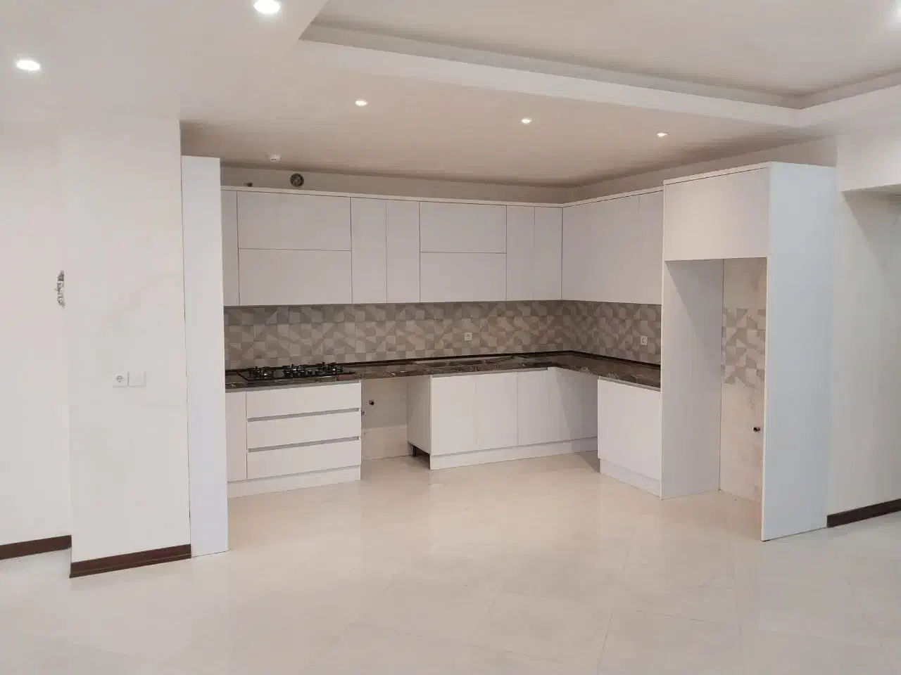 واحد ۱۲۳ متر سند آماده برای فروش گرمدره|فروش آپارتمان|گرمدره, |دیوار