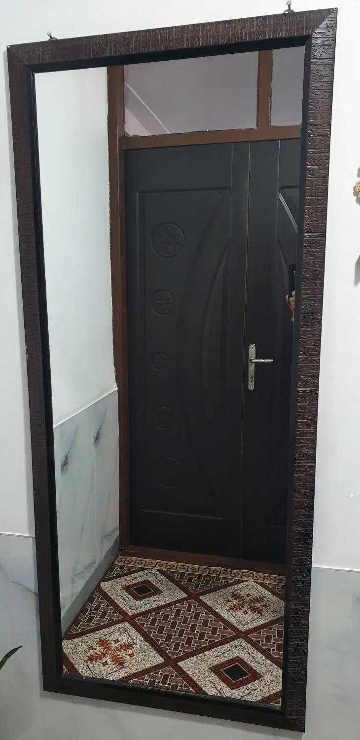 اینه|آینه|اسلام‌‌آباد غرب, |دیوار