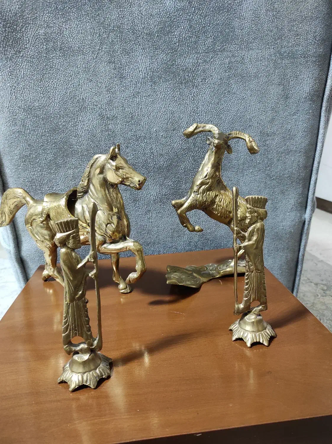 برنز|مجسمه، تندیس، ماکت|هشتگرد, فاز ۱ مهستان|دیوار