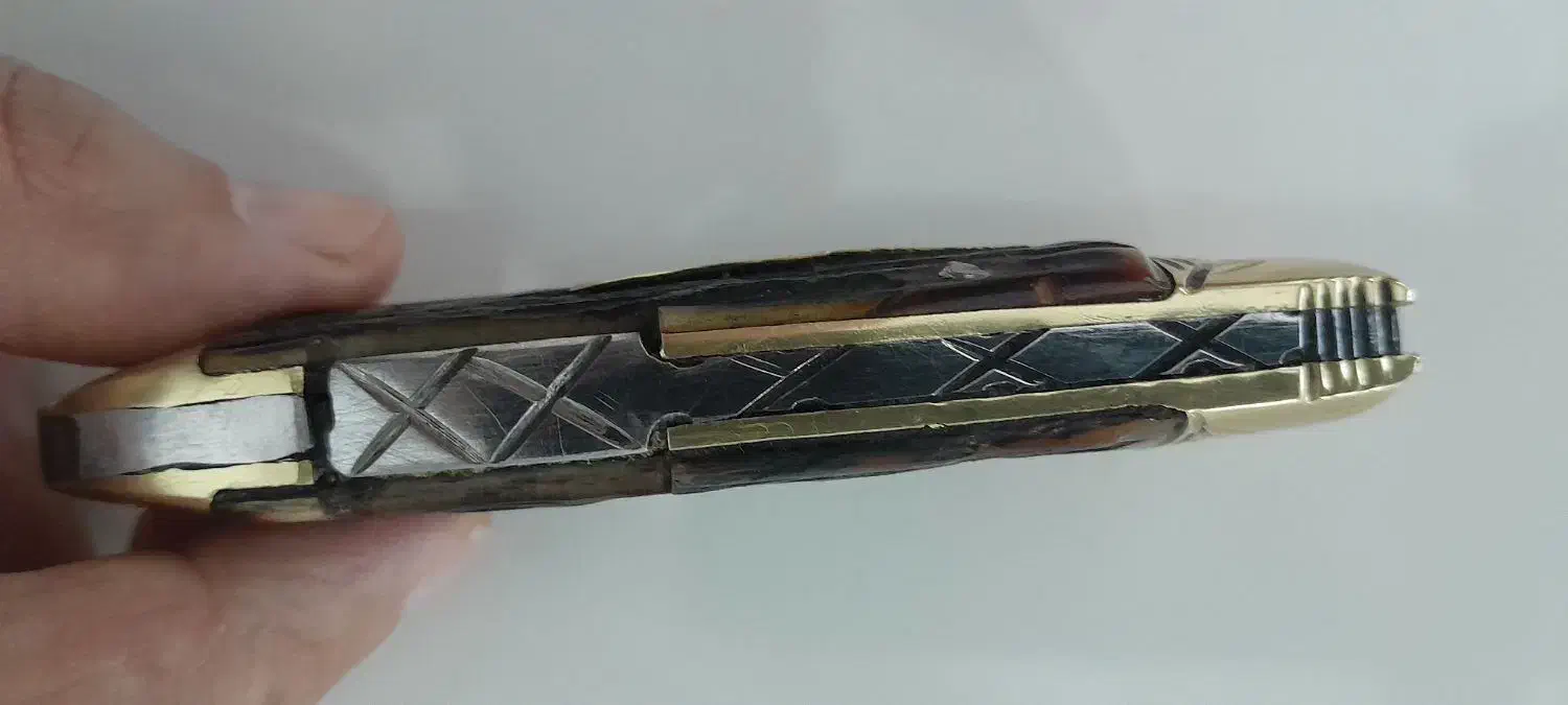 چاقو|کلکسیون اشیاء عتیقه|علی‌آباد کتول, |دیوار