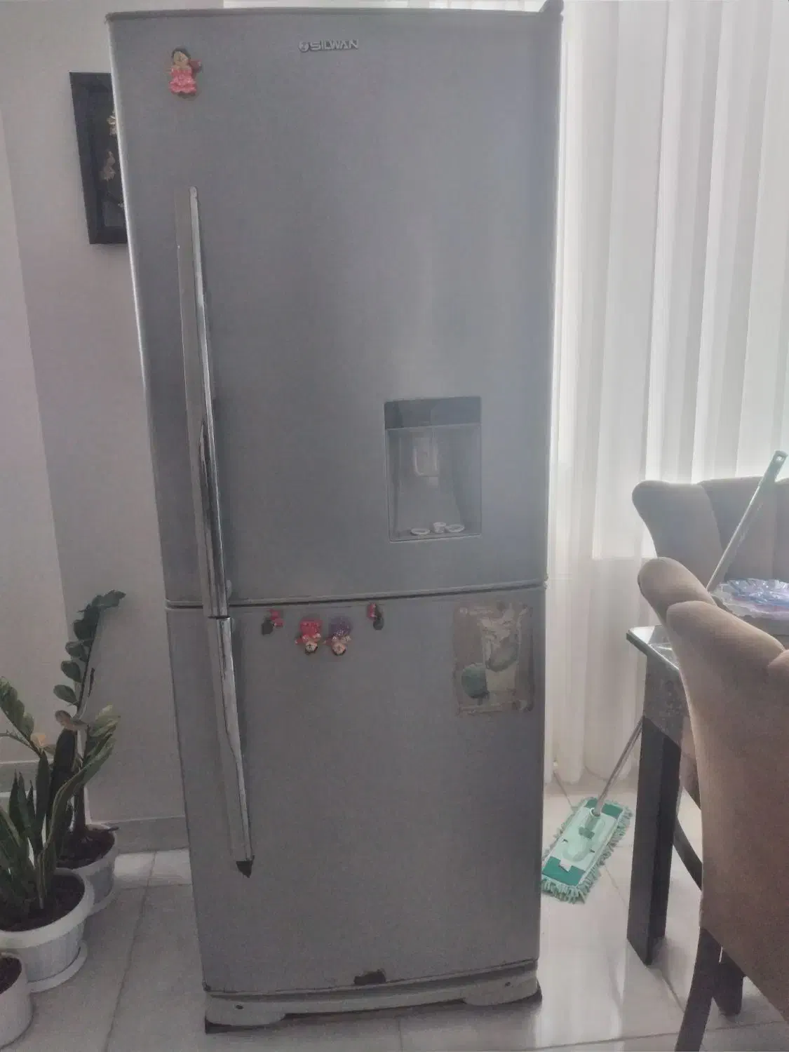 یخچال فریزر سیلوان کاملا سالم نیاز به گاز دارد|یخچال و فریزر|رشت, عینک|دیوار