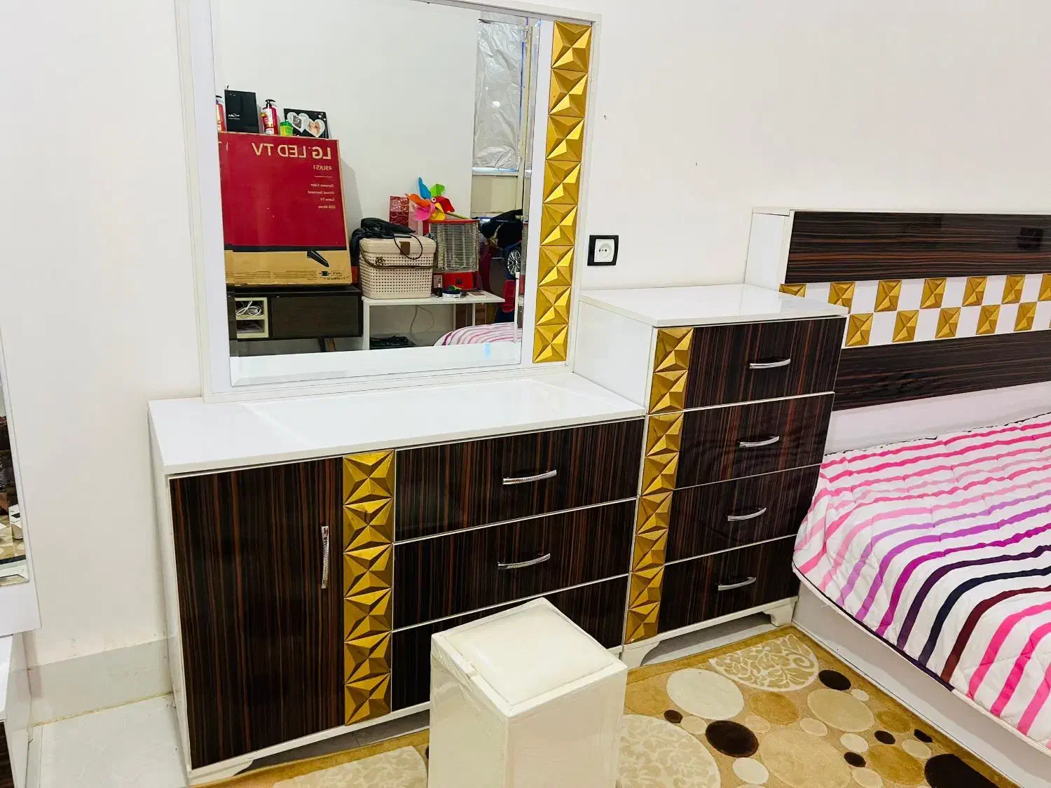 فروش سرویس خواب درحدنو بدون تشک به دلیل کمنودجا|تخت و سرویس خواب|منوجان, |دیوار