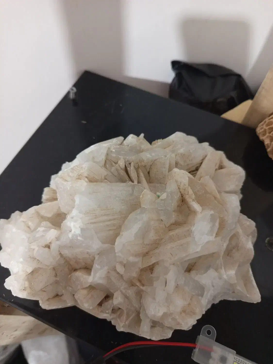 کریستال درمانی|بدلیجات|صدرا-فارس, فاز ۲|دیوار