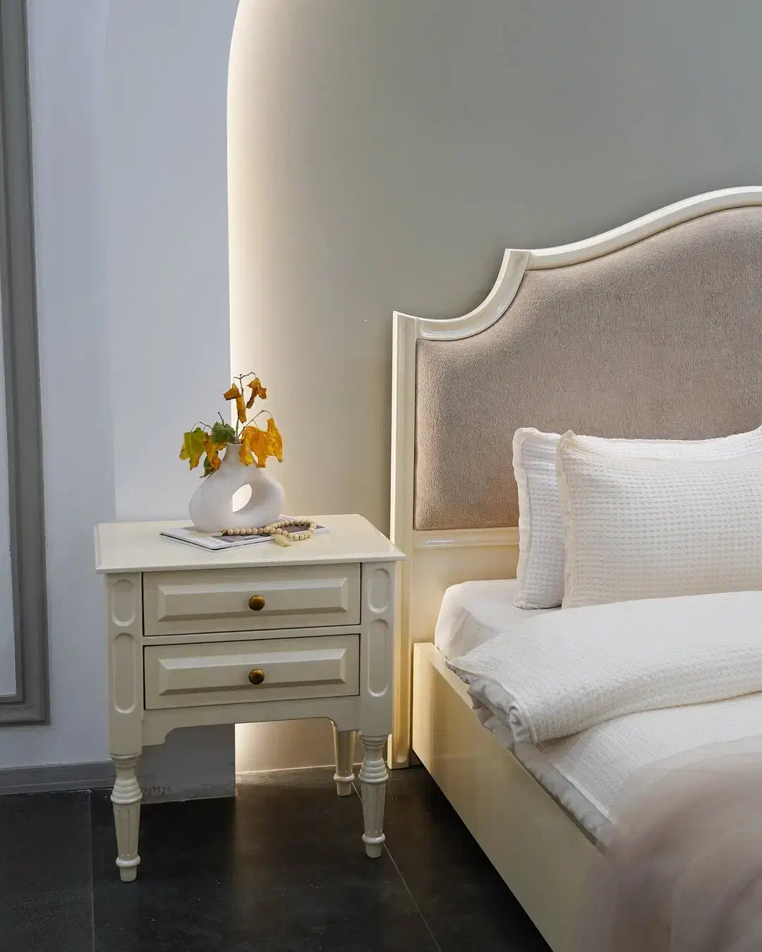 مدل آیسان/نئو کلاسیک|تخت و سرویس خواب|همدان, |دیوار