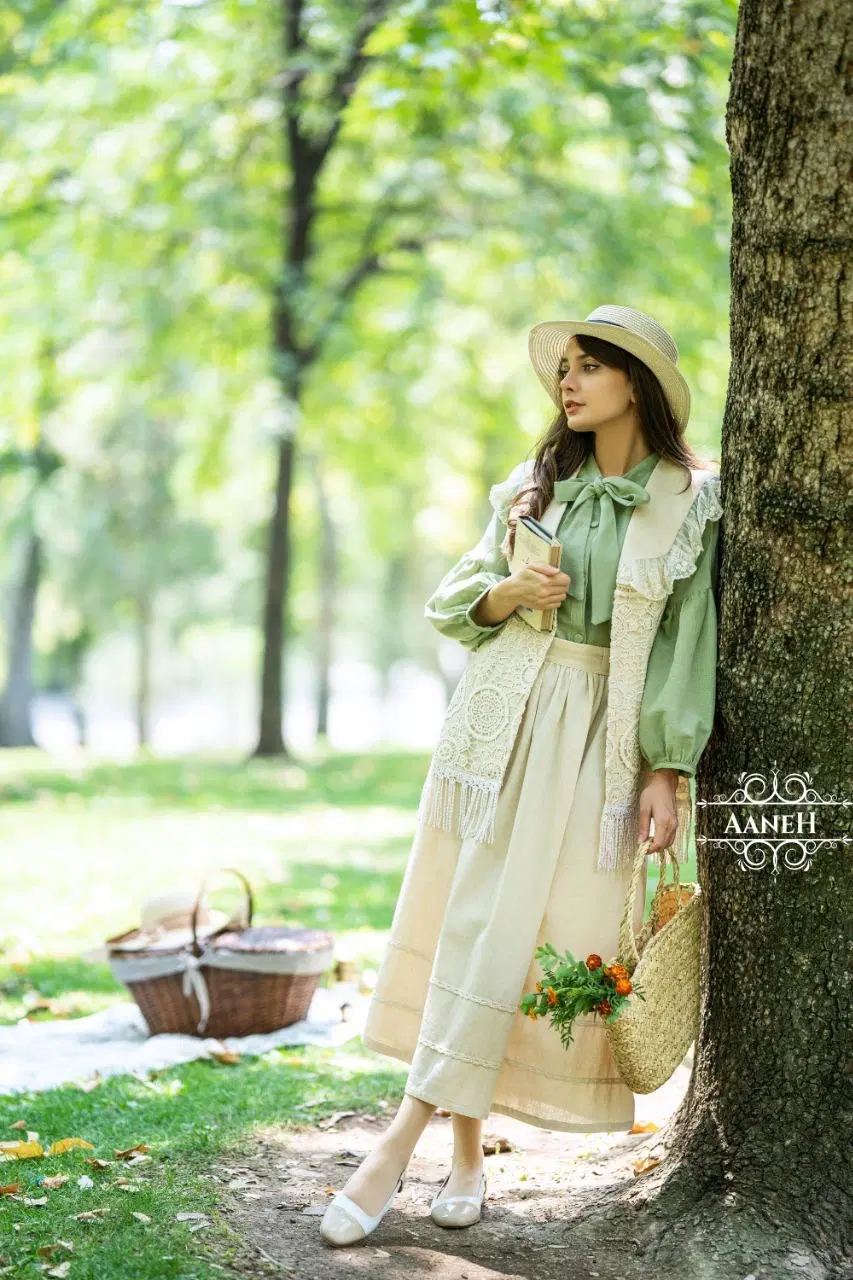 لباس|لباس|تربتحیدریه, مظفریه|دیوار