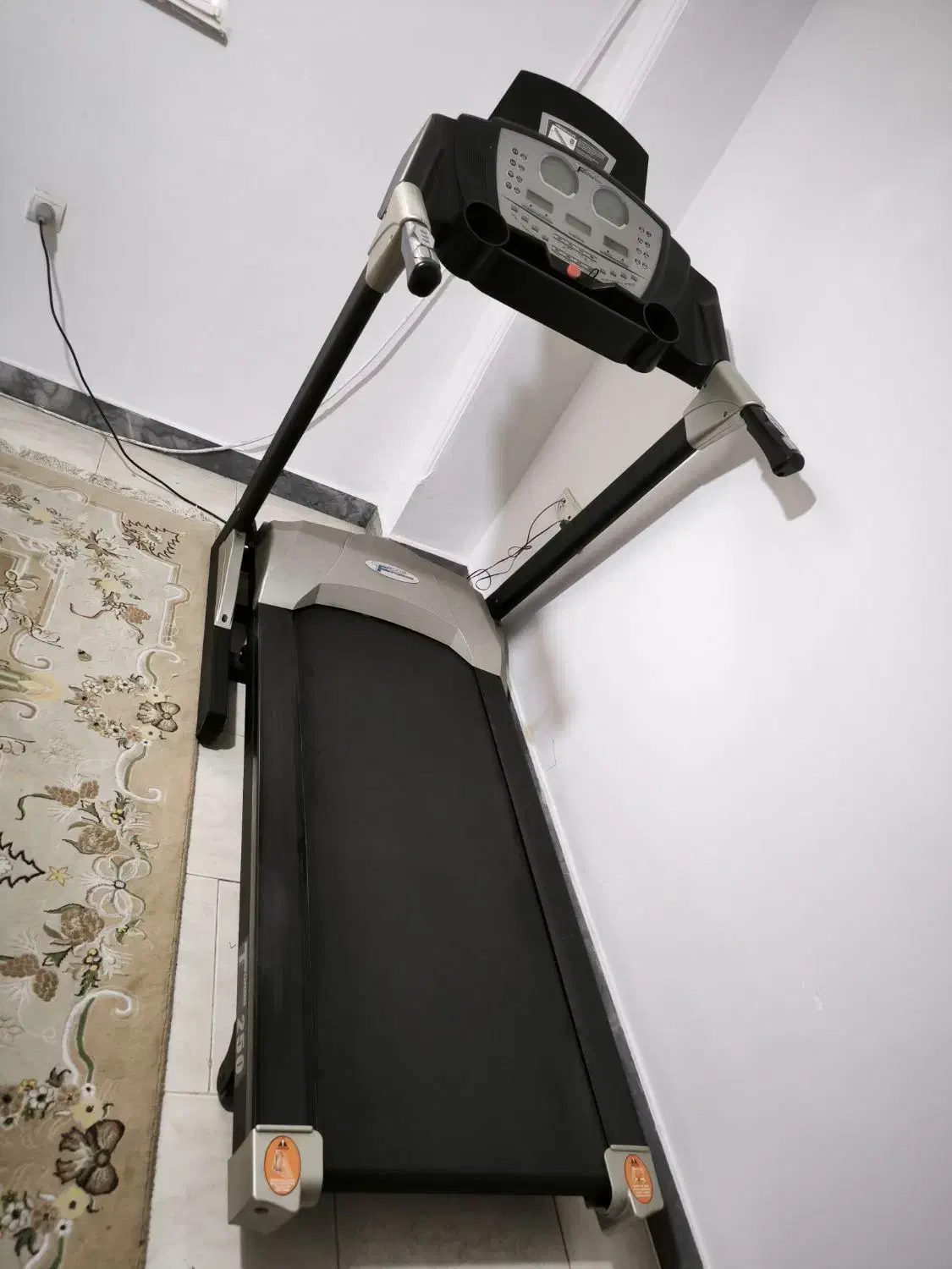 تردمیل توربو فیتنس 250 بسیار کم کار مشابه صفر|تجهیزات ورزشی|ساری, |دیوار