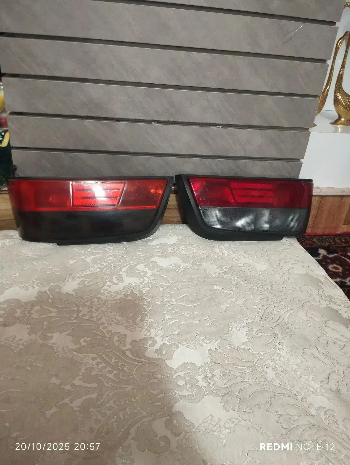 یک جفت چراغ عقب پرشیا و یک صندلی روا،|قطعات یدکی و لوازم جانبی|سهند, |دیوار