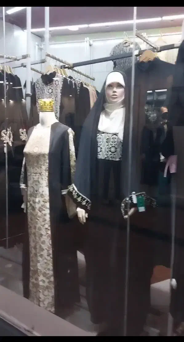 همکارخانم فروشنده وخیاط فروشگاه پوشاک زنانه|استخدام بازاریابی و فروش|تهران, شهرک یاس|دیوار