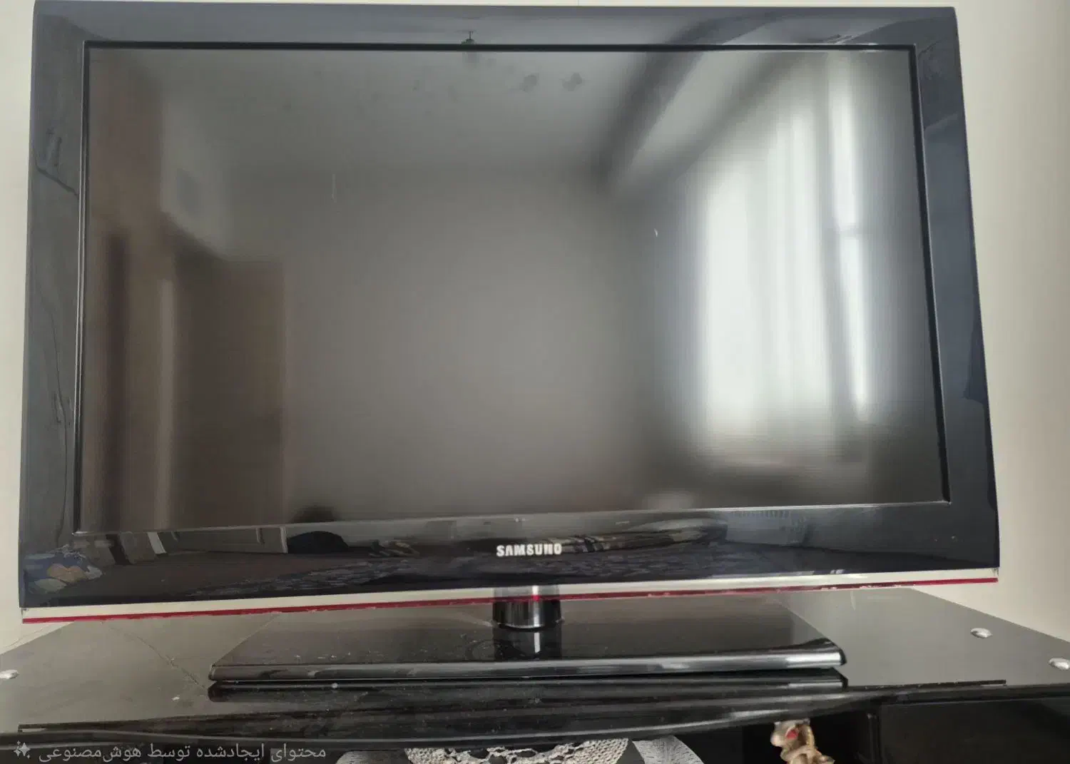 تولیوزیون سامسونگ۴۰اینچ ب همراه میز تلویزیون|تلویزیون و پروژکتور|فردیس, نگارستان|دیوار