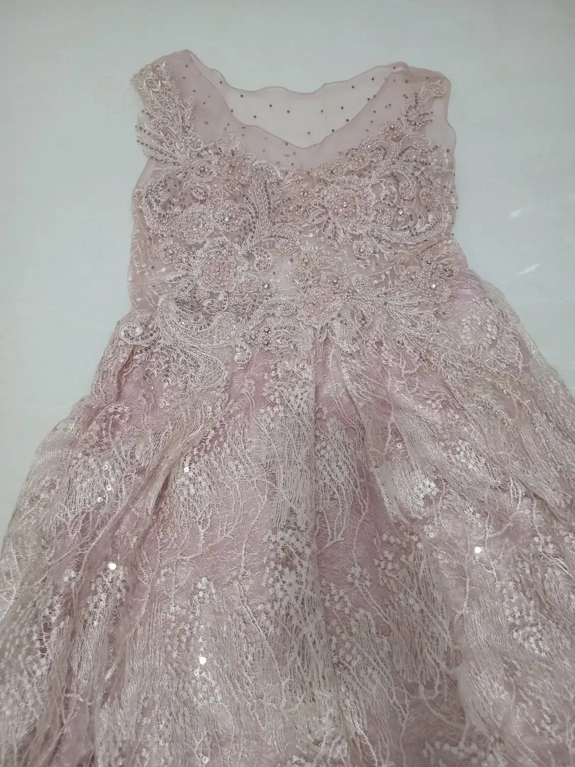 دو دست لباس مجلسی|لباس|تربت‌حیدریه, منصوریه|دیوار