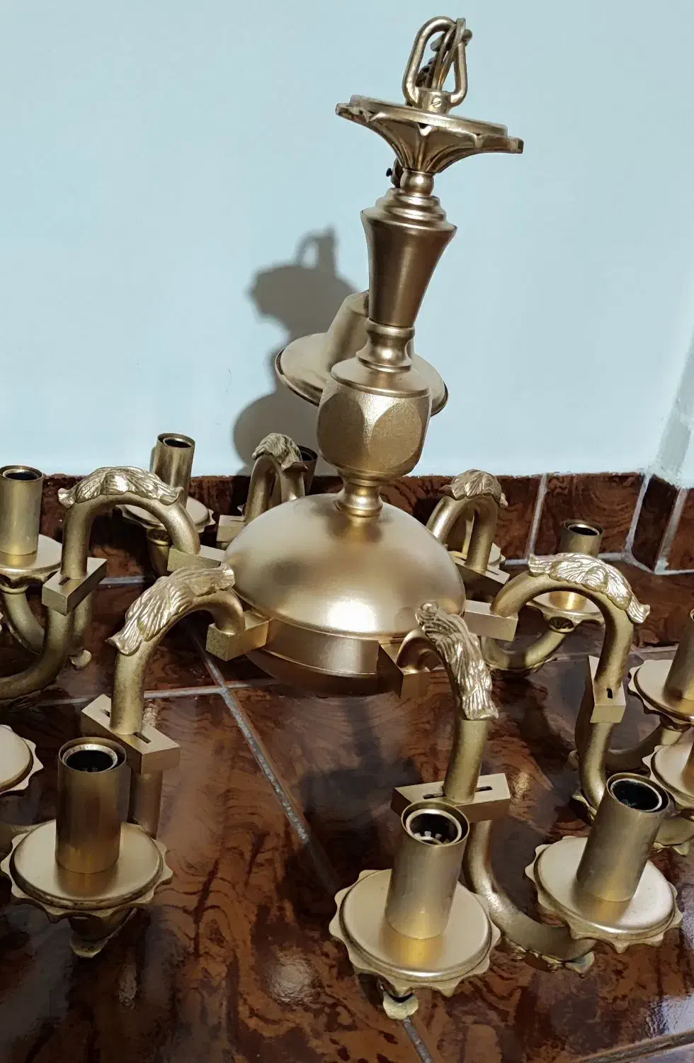 لوستر برنز ۱۲ شاخه|لوستر و چراغ آویز|بندر انزلی, شاکوچه|دیوار