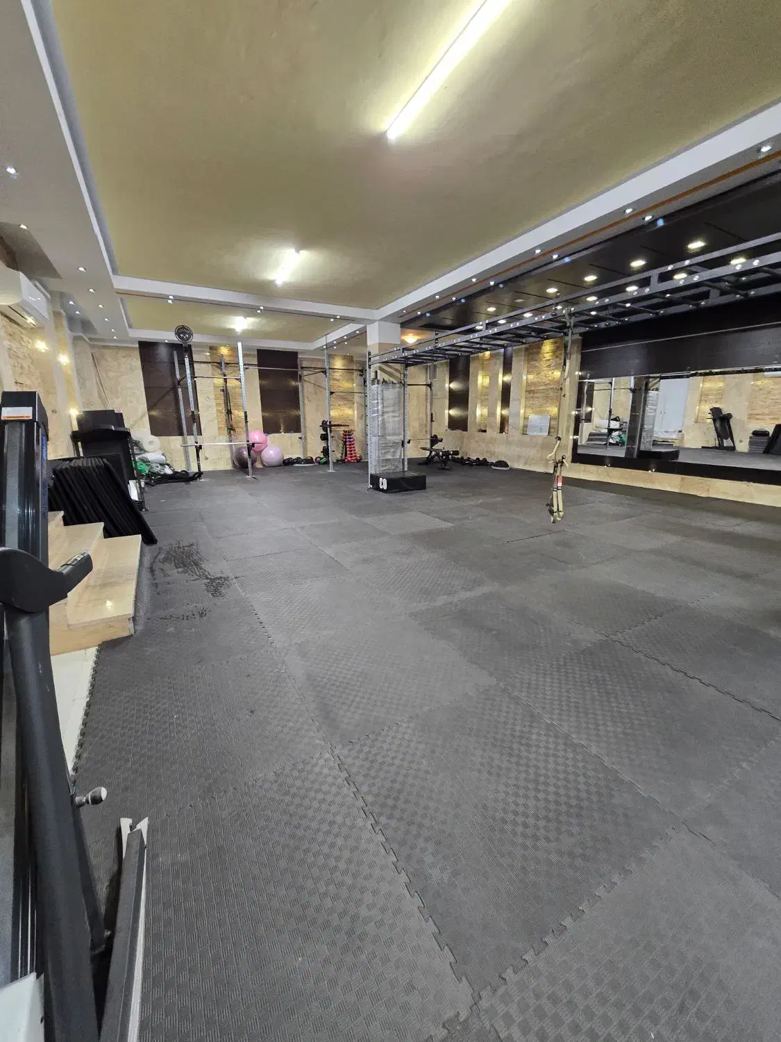 اجاره سانس های  باشگاه ویژه بانوان|اجارهٔ کوتاه‌مدت دفتر کار و فضای آموزشی|تهران, المهدی|دیوار