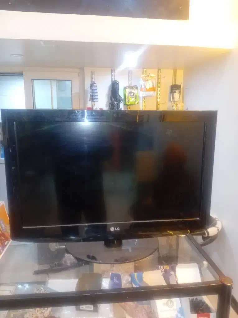 تلوزیون ال جی ۳۲ اینچ|تلویزیون و پروژکتور|فردیس, شهرک ناز|دیوار