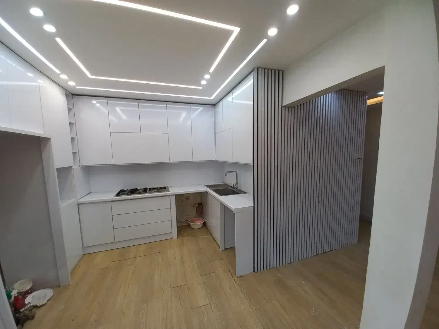 کابینت وکمد الاچیق وپله تمام گرد چوب دسته نرده گرد|خدمات پیشه و مهارت|رشت, حومه رشت|دیوار