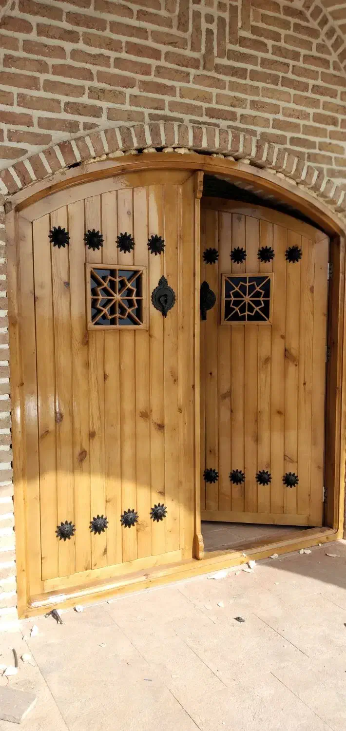 درب پنجره چوبی راش گردو|مصالح و تجهیزات ساختمان|تبریز, |دیوار