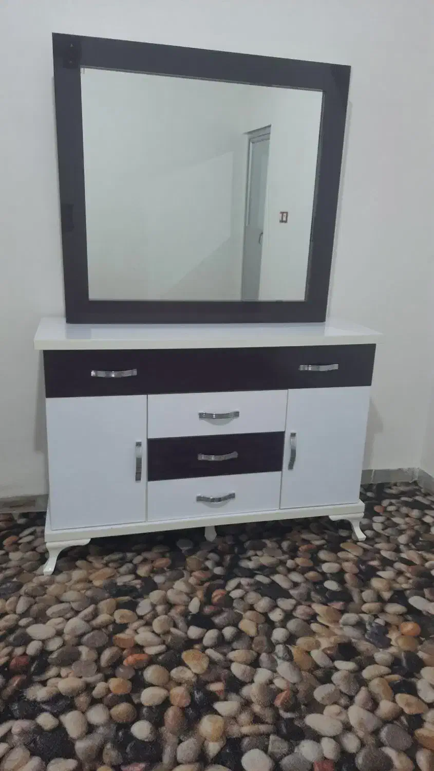 آینه ومیزآرایش|مبلمان خانگی و میز عسلی|ورزقان, |دیوار