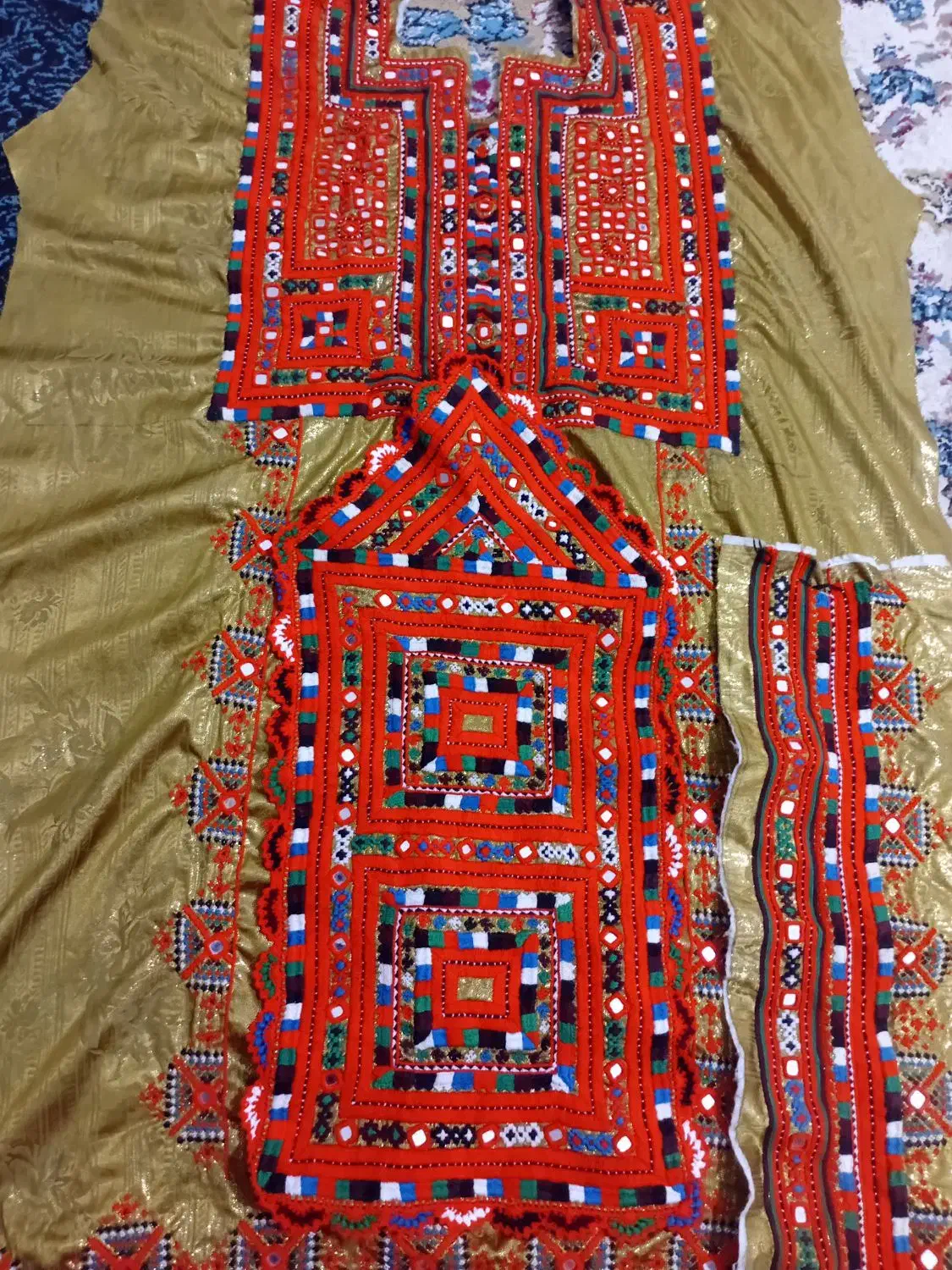 لباس نو دمن دوز|لباس|ایرانشهر, |دیوار