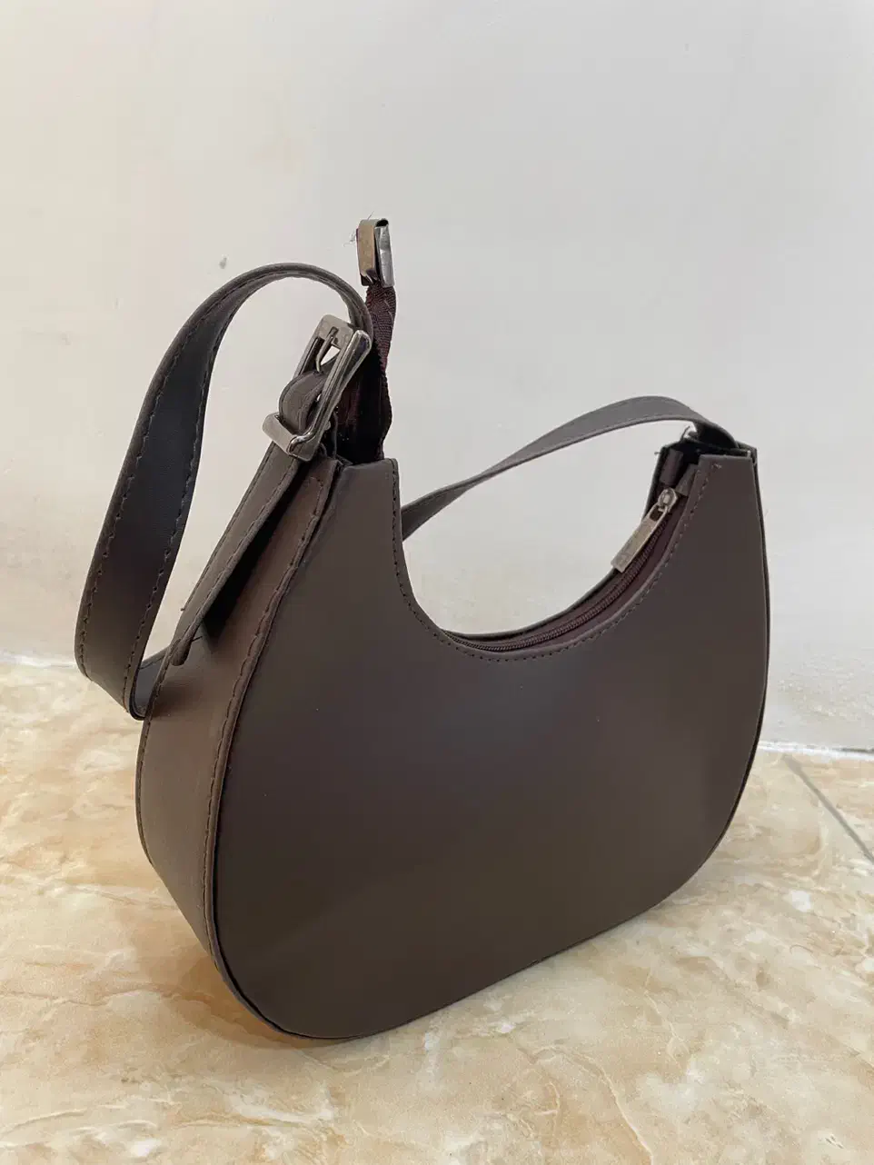 کیف|کیف، کفش، کمربند|قائم‌شهر, |دیوار