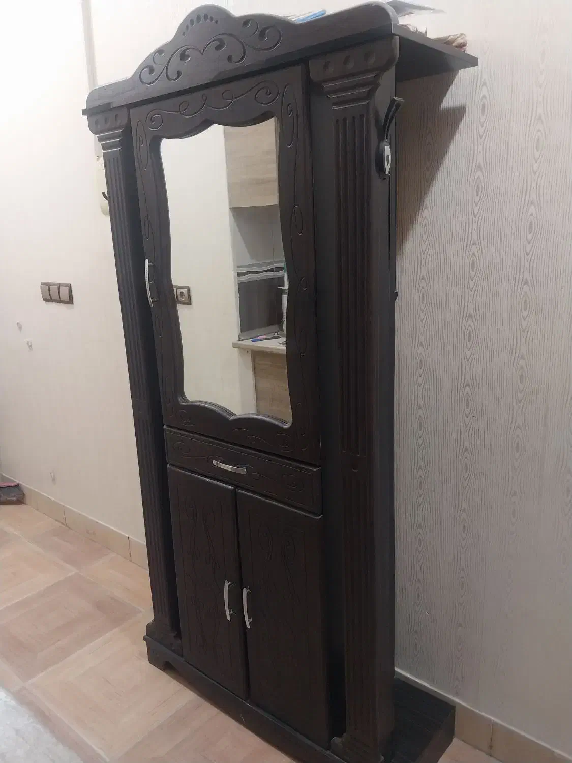 کمد|پادری|رفسنجان, |دیوار