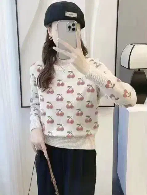 بافت زنانه|لباس|اصفهان, اشکاوند|دیوار