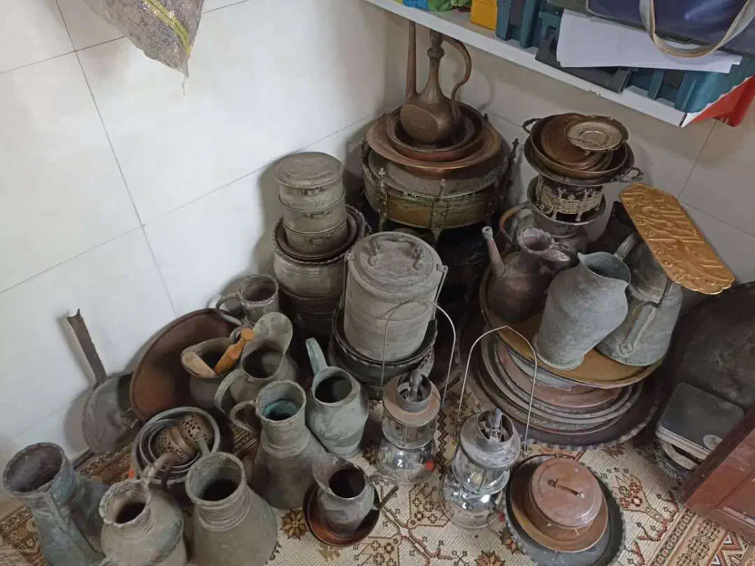 ظروف مسی قدیمی|کلکسیون اشیاء عتیقه|لنگرود, |دیوار