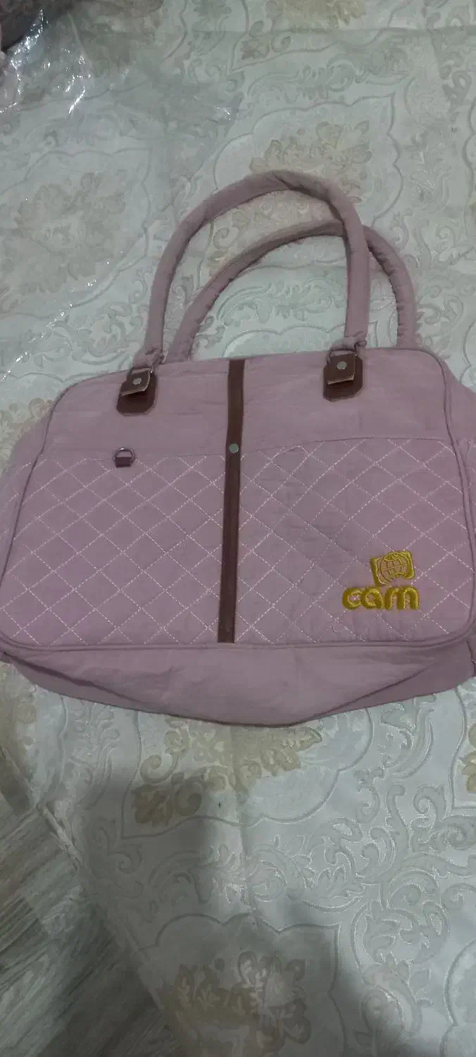 قنداق فرنگی نو و کریر|اسباب و اثاث بچه|قرچک, میرزائی جنوبی|دیوار