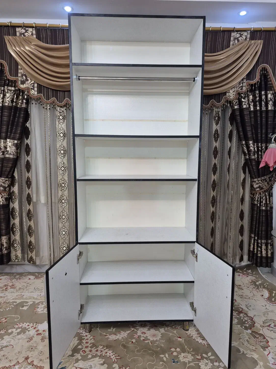 کتابخانه و کمدلباس|کتابخانه، شلف، قفسه‌های دیواری|رشت, کوی غلام نیا|دیوار