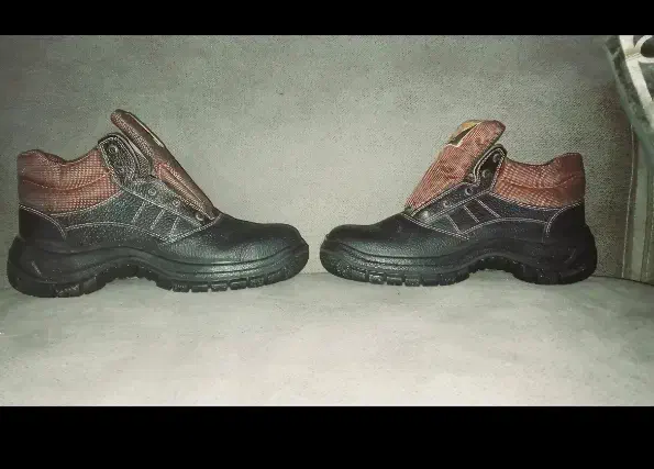 کفش ایمنی|کیف، کفش، کمربند|اهواز, شهرک دانشگاه|دیوار