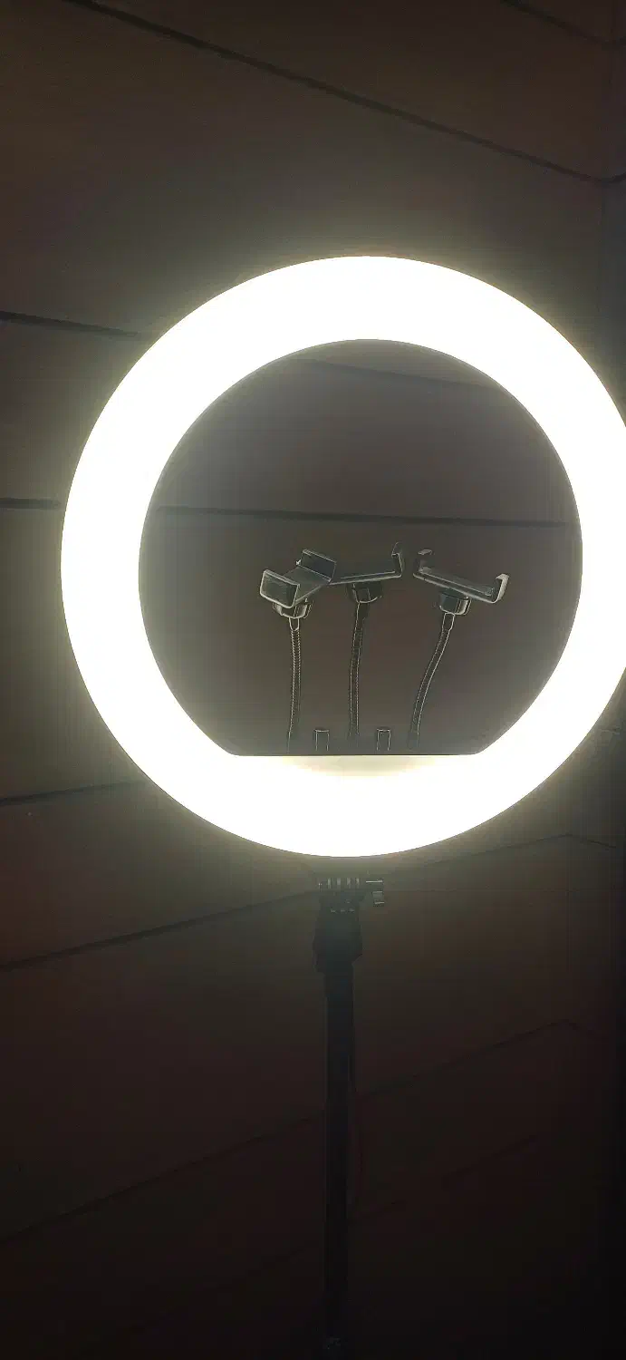 رینگ لایت|دوربین عکاسی و فیلم‌برداری|شاهین‌شهر, فردوسی|دیوار