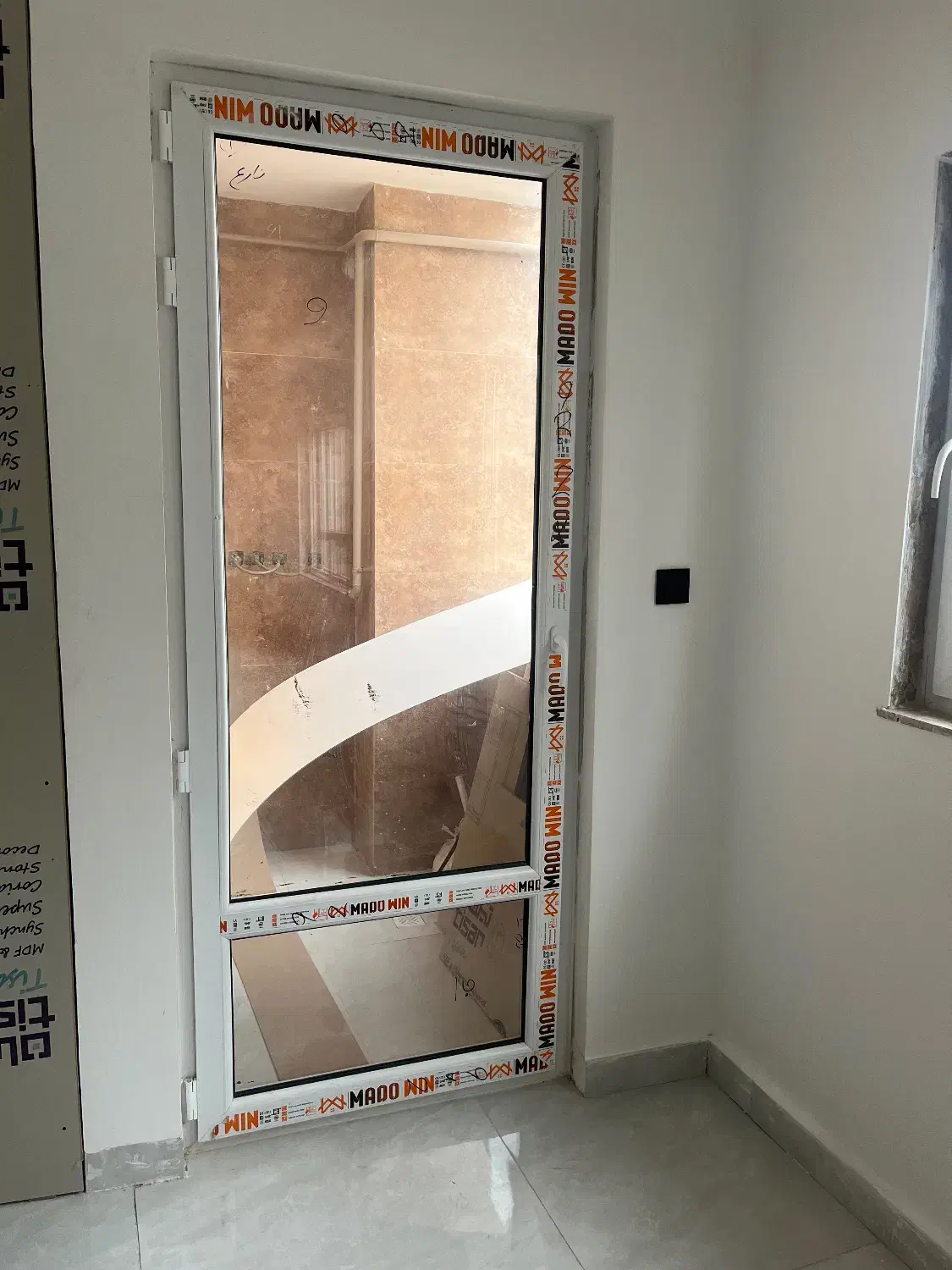 در بالکن نو نو بدون استفاده|مصالح و تجهیزات ساختمان|رشت, فلسطین|دیوار