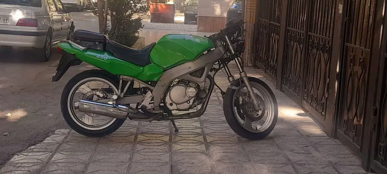 سوزوکی بندیت ۲۵۰ (آمیکو ۲۰۰۶)|موتورسیکلت|مشهد, سجاد شهر|دیوار