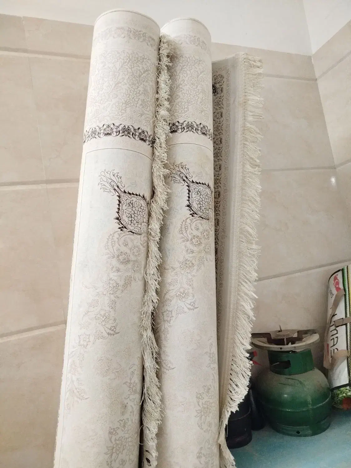 فرش ۹ متری درجه یک|فرش|رباطکریم, کیکاور|دیوار