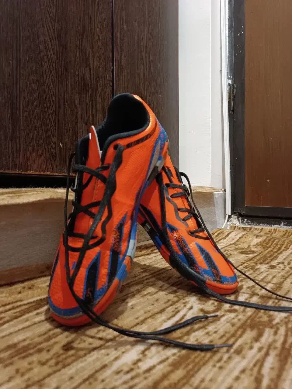 کفش سالنی|تجهیزات ورزشی|شاهرود, |دیوار