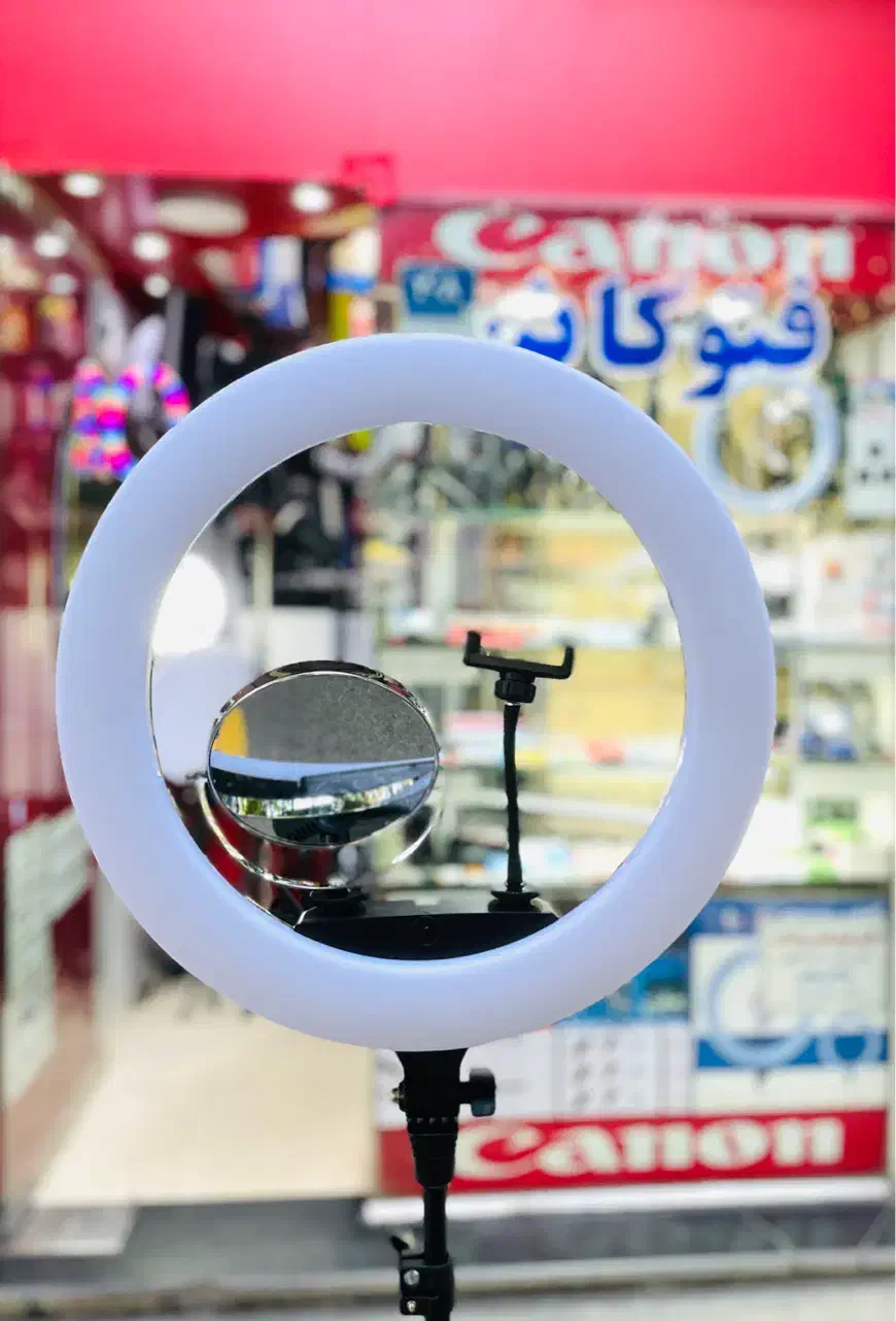 رینگلایت 70 وات حرفه ای (آرایشگاهی -تولید محتوا )|دوربین عکاسی و فیلم‌برداری|تهران, بازار|دیوار