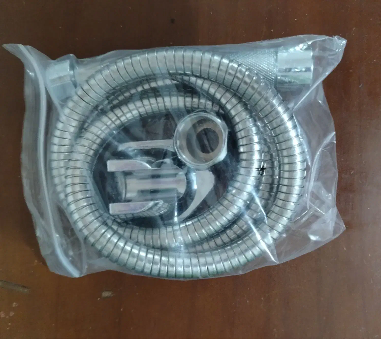 شلنگ توالت (دستشویی) فلزی و پلاستیکی|لوازم سرویس بهداشتی|کرمان, |دیوار