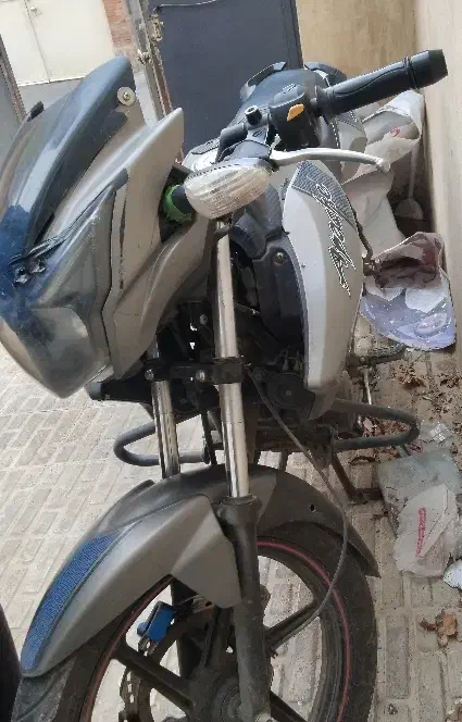 آپاچی نیوفیس مزایده|موتورسیکلت|رباط‌کریم, رباط‌کریم|دیوار