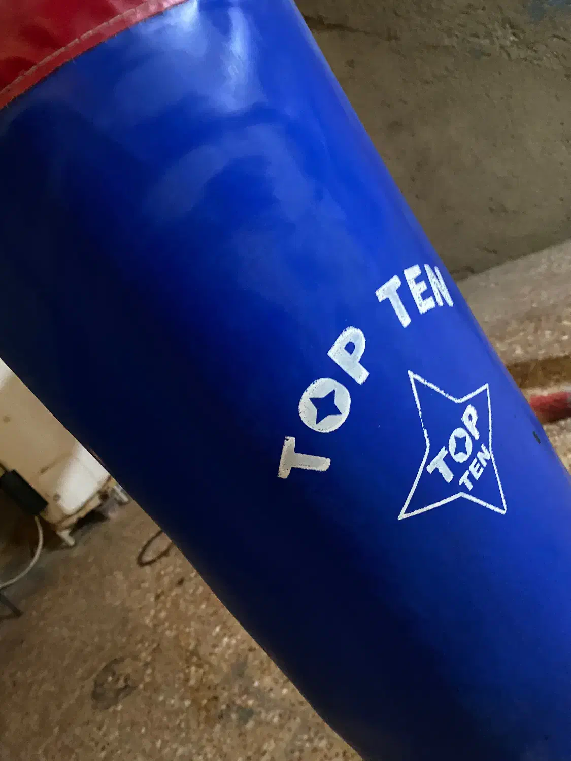 کیسه بوکس|تجهیزات ورزشی|کبودرآهنگ, |دیوار