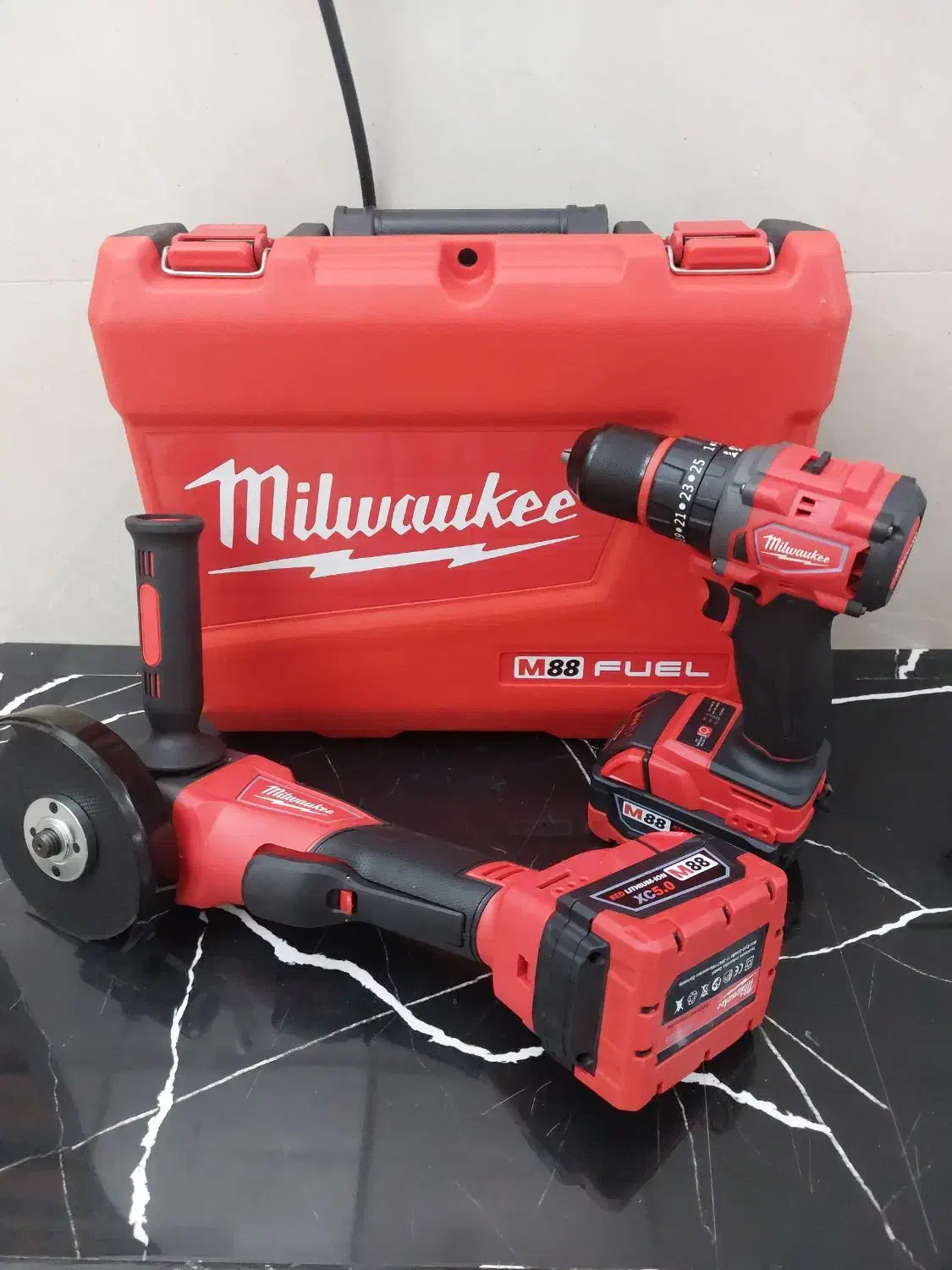 ست شارژی دریل و سنگ فریز (میلواکی)|ابزارآلات|سنندج, |دیوار