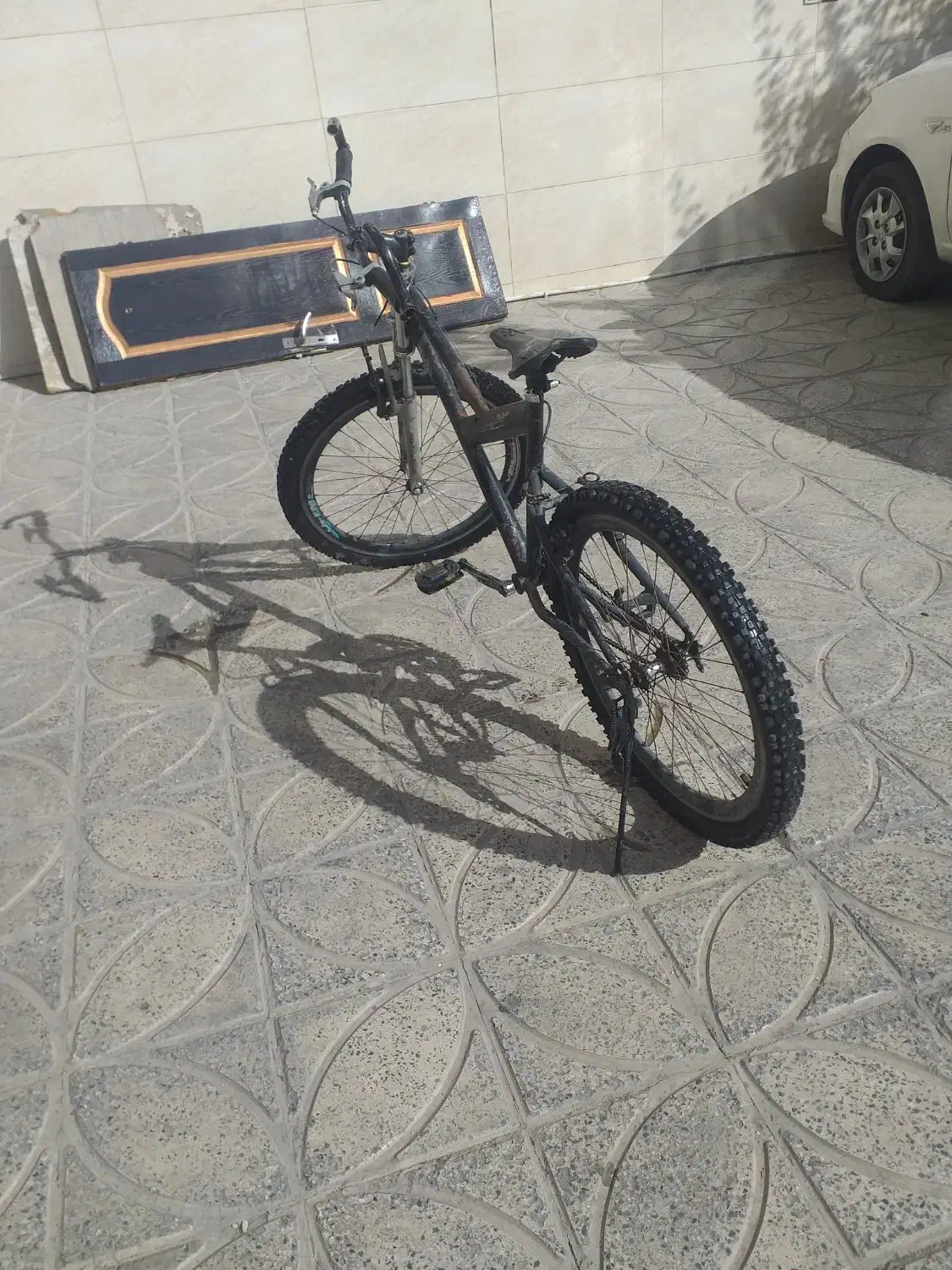 دوچرخه سایز 24 تنه بزرگ فروش فوری پول لازمم|دوچرخه، اسکیت، اسکوتر|باقرشهر, |دیوار
