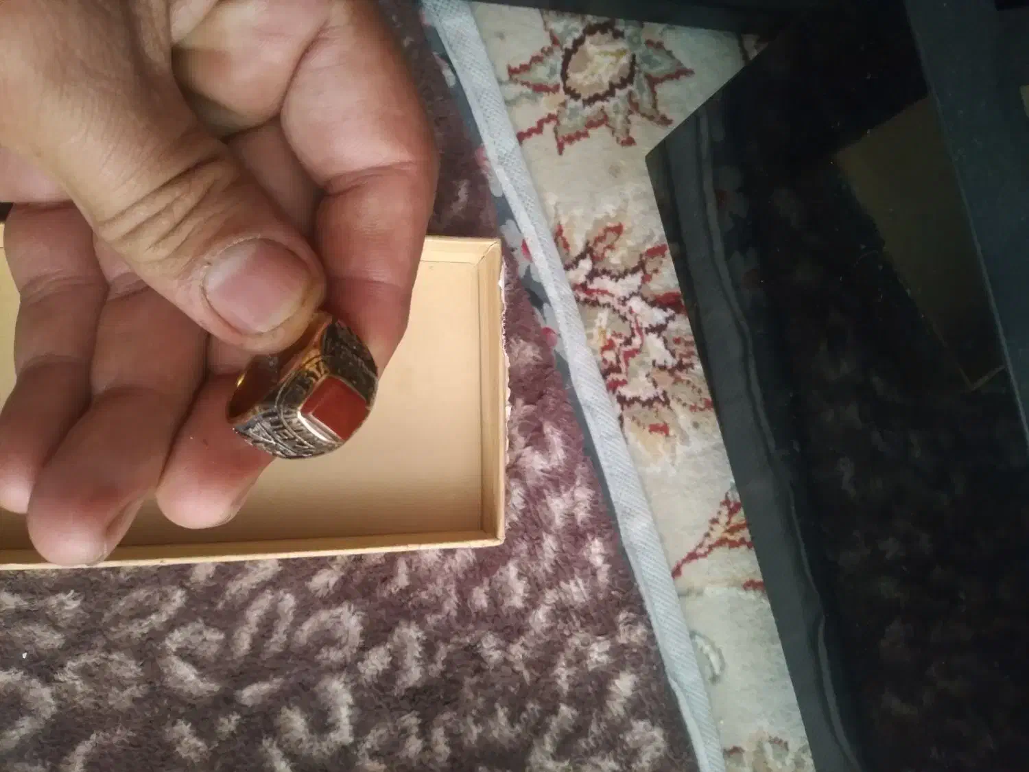 انگشتر|بدلیجات|شیراز, بالا کفت|دیوار