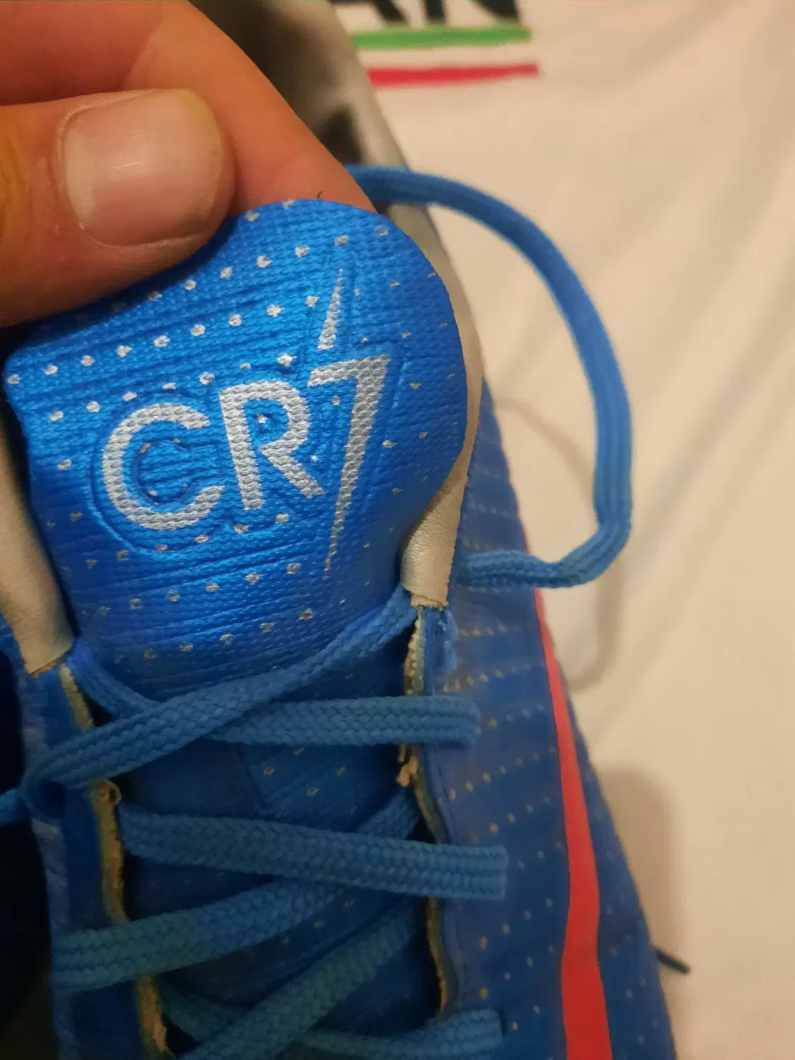 کفش ورزشی استوک|کیف، کفش، کمربند|خوی, |دیوار