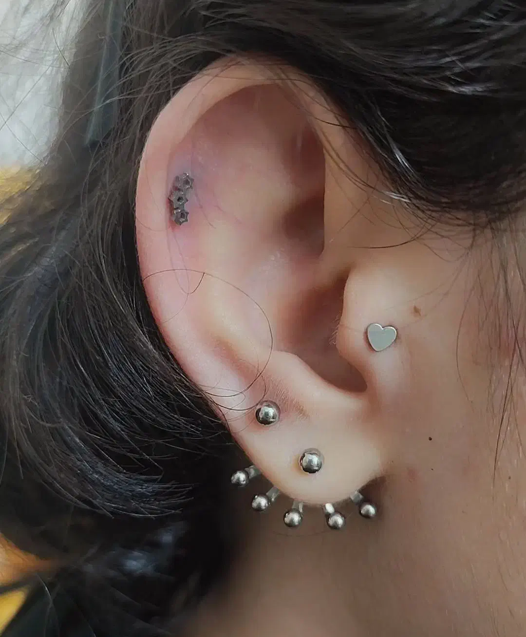 انجام خدمات تخصصی پیرسینگ|خدمات آرایشگری و زیبایی|نجفآباد, منتظری شمالی|دیوار