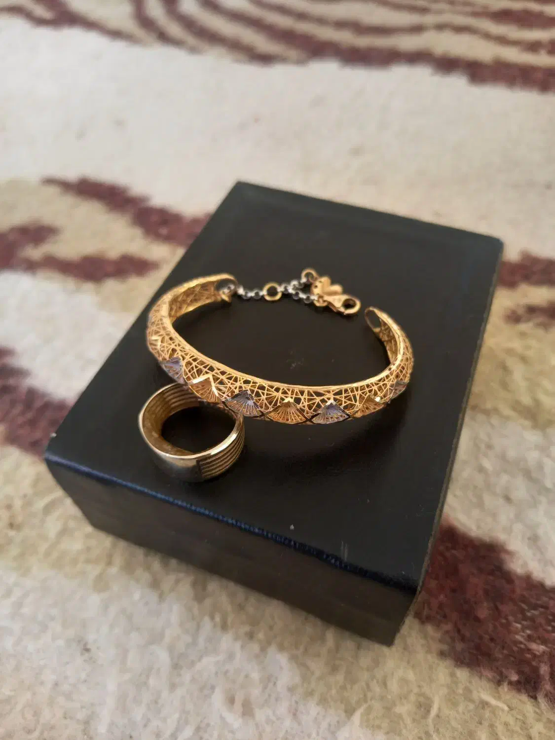 طلا|جواهرات|یاسوج, |دیوار