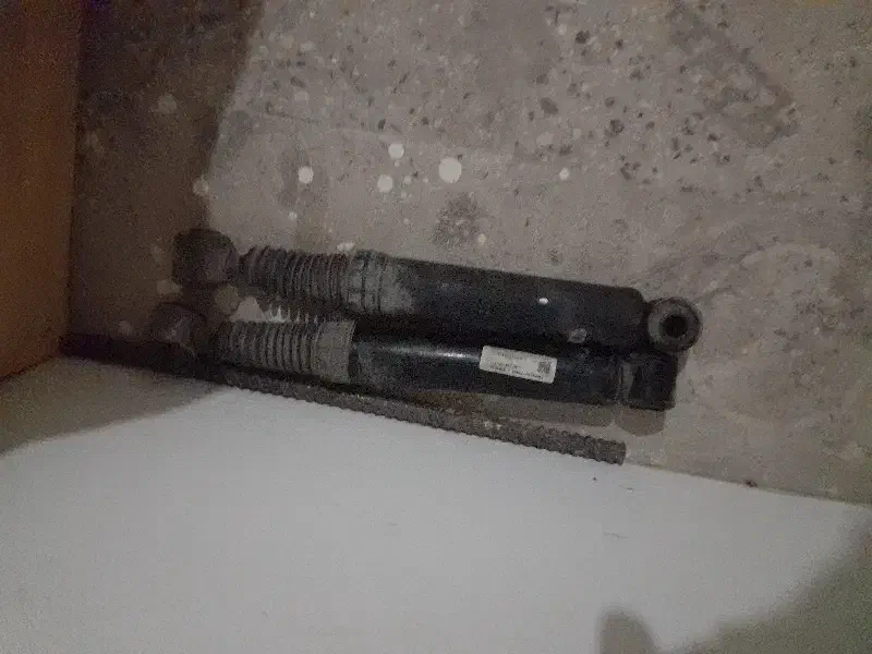 کمک های عقب پژو  مارک ماندو|قطعات یدکی و لوازم جانبی|گلپایگان, |دیوار