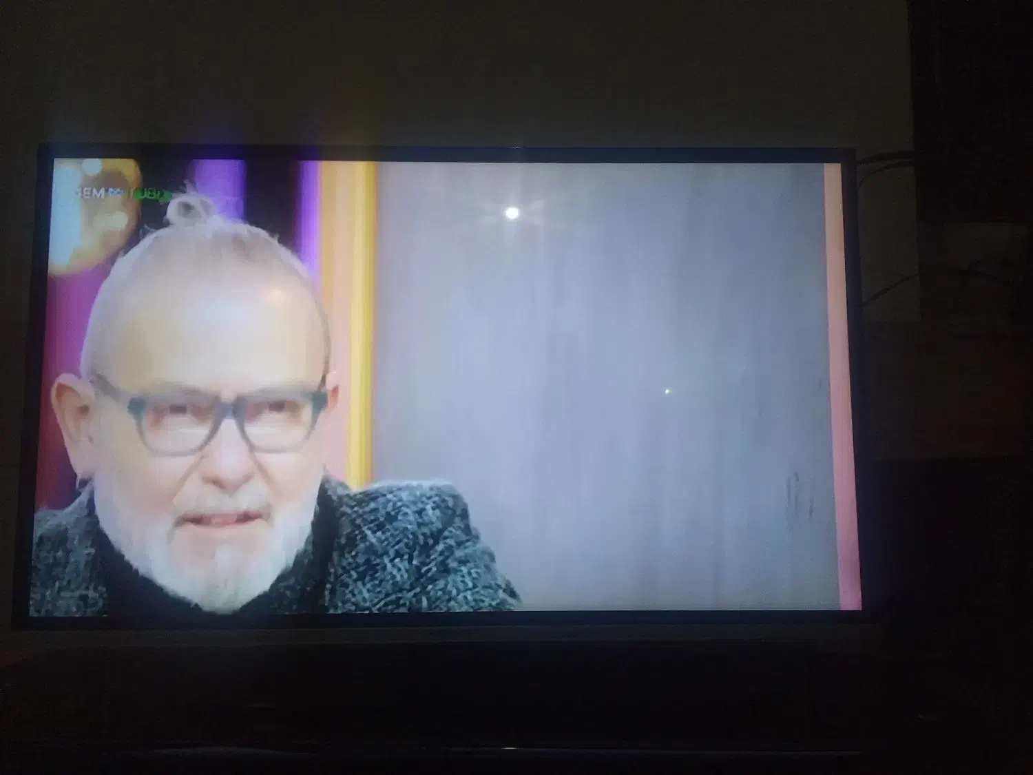 تلویزیون ۴۳اینچ|تلویزیون و پروژکتور|خمین, |دیوار