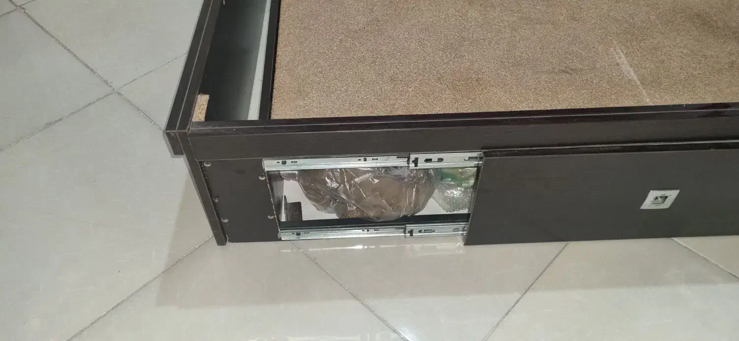 تخت خواب یک متر بیست سانت همراه با تشک|تخت و سرویس خواب|فشاپویه, |دیوار